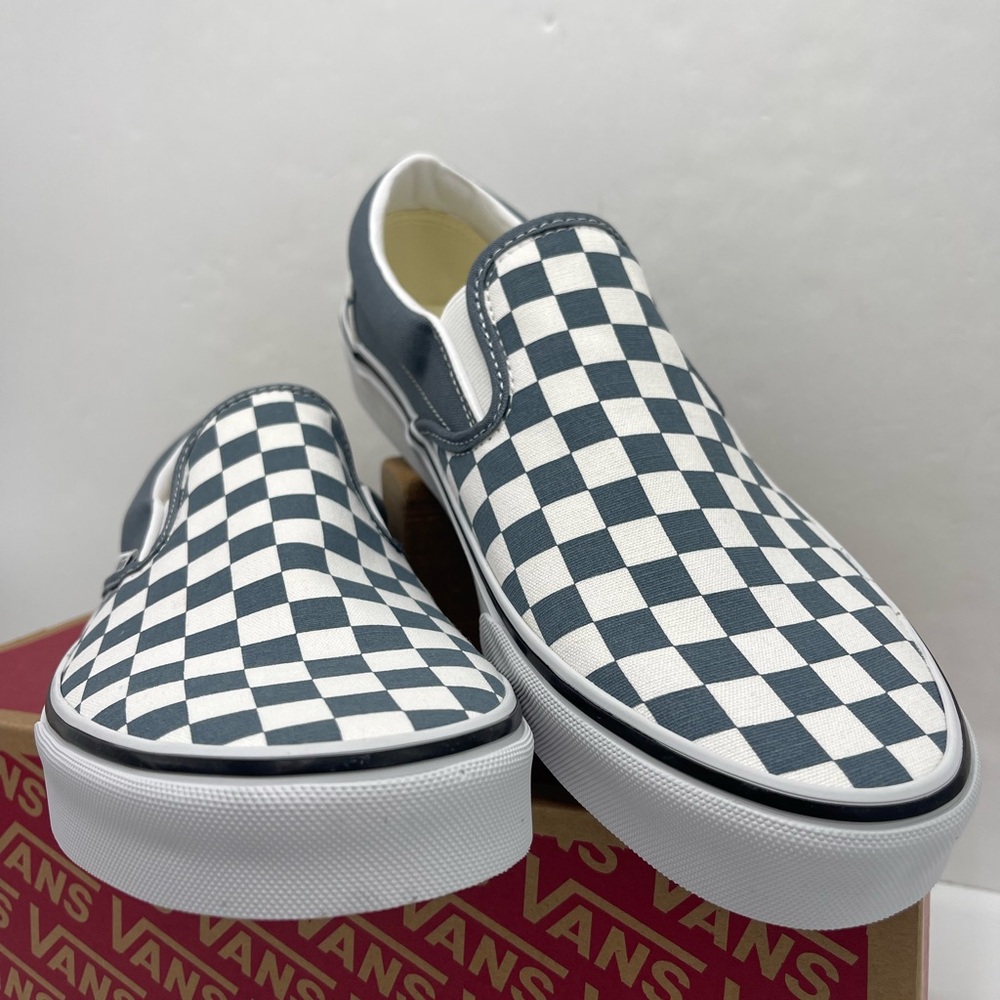 Vans WMNS Sneakers Classic Slip-On
Color Theory Checkerboard
Stormy Weather - Picture 3 of 16